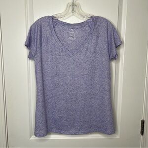 Juicy Couture Lavender V-Neck Tee Sz Medium Subtle Metallic Shimmer
